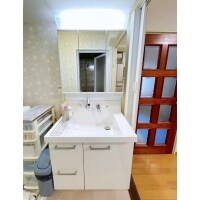 神戸市須磨区 吊戸棚もスッキリ一新の洗面化粧台