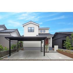 新築のお住まいになります。 外観（エクステリア）、ダイニング、リビング、キッチン、和室の実例をご紹介いたします。