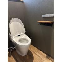 シンプルなトイレ空間からスタイリッシュな空間に