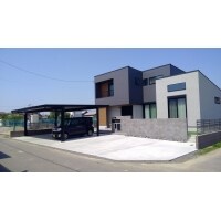 モノトーンに映える、クールなスタイリング