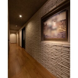 絵画が映える玄関