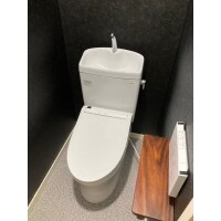 シックでカッコイイトイレ空間