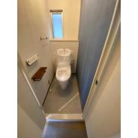 ブルーのクロスで自分好みのトイレ空間