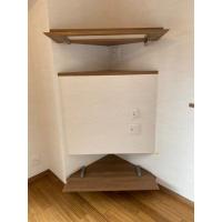 リビング角を活用した収納スペース