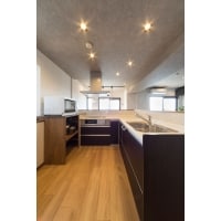 造作家電収納が便利なL字キッチン