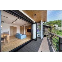 外と繋がる!憧れのリビングデッキ