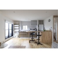 家事負担軽減!カウンターのあるスッキリとしたキッチン