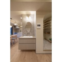 LDKと調和するオリジナル洗面台