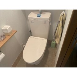 トイレのタイルの床の汚れで張替工事