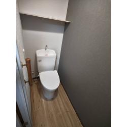 拡張工事で広々したトイレにリフォーム