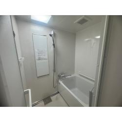 1611サイズのユニットバスは、タカラスタンダードのぴったりサイズシステムバス「グランスパ」に入れ替えました。