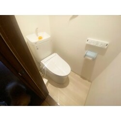 タイル張りトイレをリフォーム