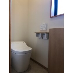 トイレと浴室の水まわりの施工事例です。