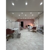 【ネイルサロン】かわいいアクセントの内装リフォーム