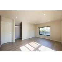 Works02|クロス張替でモダンに生まれ変わる洋室