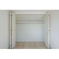 Works02|クローゼット内に遊び心のクロスを