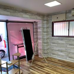 ヨガスタジオをしている店舗の内装を改装させて頂きました。
木目調を採用することで、オシャレな仕上がりとなりました。
