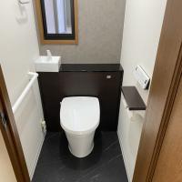 収納付きトイレで排水管を隠せてスッキリ