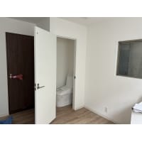 トイレ・扉・床・壁の内装工事