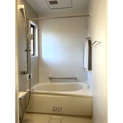 古い浴室を最新ユニットバスへ、洗面室も広く快適空間に！