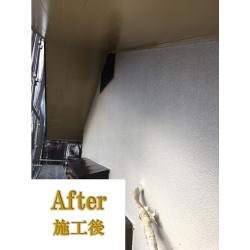 「外壁塗装工事」の施工事例となります！
塗装は、塗膜を作ることで、劣化した外壁を風雨や紫外線などから守ります！
定期的なメンテナンスを行い、建物の耐久性を高めることで、劣化の原因からご自宅を守ります。
経年劣化で生じるサインを見落とさないように気をつけてください。
