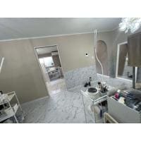 サロン クロス張替え・建具取替工事