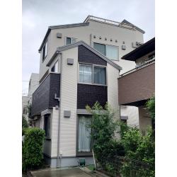 ご希望通り施工前とほぼ同色で仕上がりました。外壁も屋根もきれいに仕上がりました。
