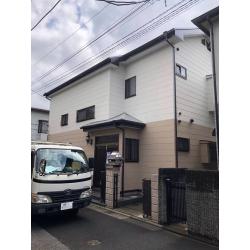 ご自宅の窓はすでに二重窓となっていましたので、外壁、屋根からの熱伝導対策をしてあげることによって外壁塗装で室内まで快適に過ごせるようになりました。また、塗料は葛飾区の規定に合う塗料をお選びいただき助成金を上手に利用した工事事例となります。
