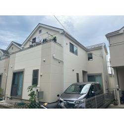 メーカーさんが弊社の仕事が丁寧でいいよとおすすめして紹介してくださり、関連業種のお施主様のご自宅を施工させていただきました！
綺麗に仕上がって大変ご満足して頂けました！