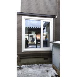 既存の窓は通常のペアガラスでしたが、新しい窓は『Low－E・アルゴンガス入・トリプルガラス』の製品を採用したため、断熱性能が飛躍的に向上。窓からの冷気の侵入も軽減され、暖房器具を使用時の燃費の向上も期待できます。