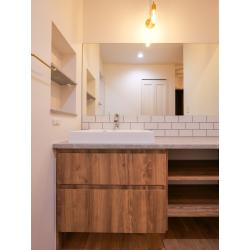 材質や色にこだわった造作洗面台にリフォーム