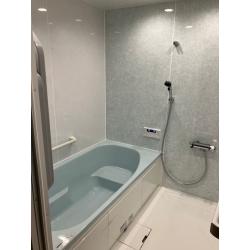 二人の新生活を具体的にイメージしながら、キッチン・浴室・洗面台・トイレの水まわりを一新しました。
ご実家の使いづらさやストレスを一つひとつ洗い出し、動線、収納、電源位置に至るまで何度も打ち合わせを重ねながら計画しています。