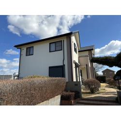 外壁塗装を行いました。高耐久の無機塗料で塗装行いました。