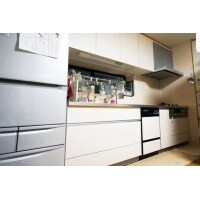 明るくて収納効率の良いキッチンへ