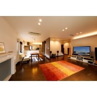 照明・タイルで見せるLDK空間