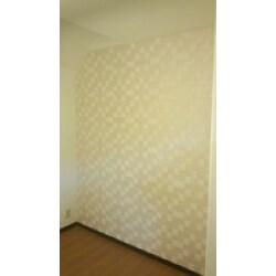 壁一面にエコカラットを貼りました