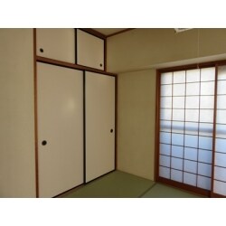 今回の工事を機会に荷物の整理もされ、こんなに広い部屋だったのかと驚かれていました。