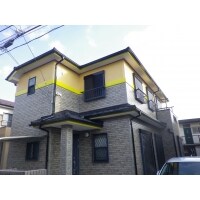 屋根は軽いものに!化粧幕板の色にこだわりました。