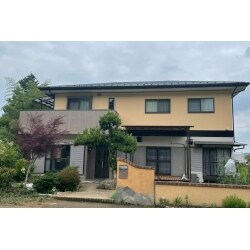 外壁・屋根塗装をしました。温かみのあるオレンジとベージュのツートンカラーが美しく蘇りました。