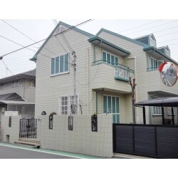 以前、内装全面リフォームさせて頂いたOB様からのご依頼で、今回は外装全体工事をさせて頂きました！さわやかなグリーンがアクセントとなり、外観のイメージが一新しました。