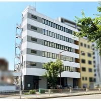 6階建てのビルの内外装を改修工事