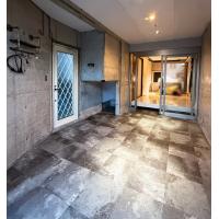 土間スペースに愛車を停め、愛でられるスペースづくり