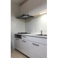 さわやかなキッチン空間に!防音対策と段差解消も同時に解決!
