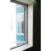 アコーデオンタイプの網戸