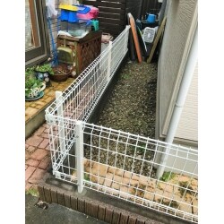 LIXIL　ハイグリットフェンスN8型を採用しました。