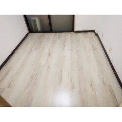 お手入れ簡単！床の重ね張り