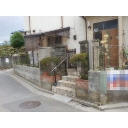すっきりとした印象のメッシュフェンス