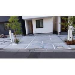 駐車場の目地を草から砂利に変えてお手入れ簡単!