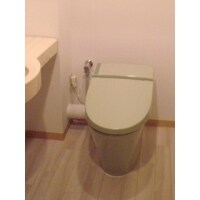 スタイリッシュなタンクレストイレでお掃除ラクラク!!