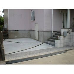 シンプルでやさしい色使い
